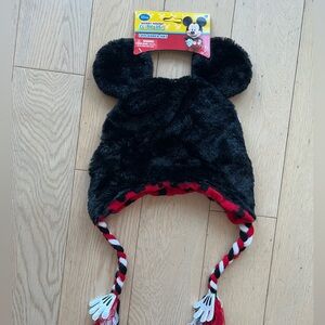 NWT Kid Disney Mickey Mouse winter hat size 3+